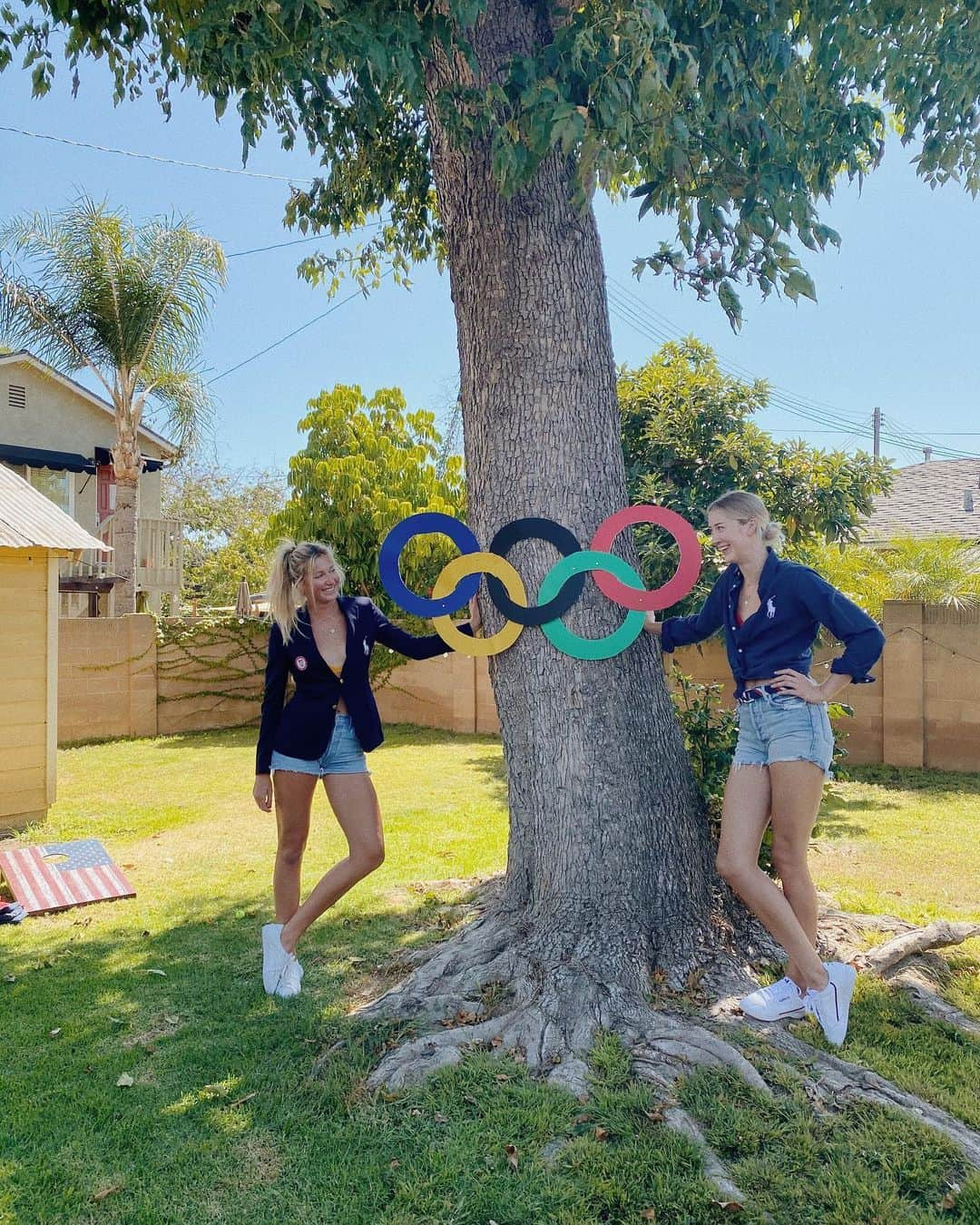 カースタ・ロウのインスタグラム：「Postponed Olympics means going down memory lane and wearing your favorite jacket」