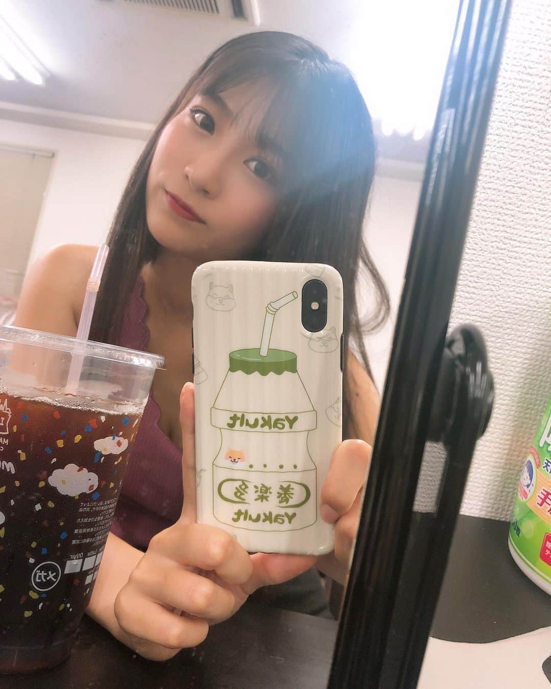 谷かえさんのインスタグラム写真 - (谷かえInstagram)「メガの季節〜🥤 最近買った📱ケースがカワチい♡ もう一個ゲトったけどカワチいよ〜！！ * #柴犬のまわし者」8月3日 14時04分 - tani_kae