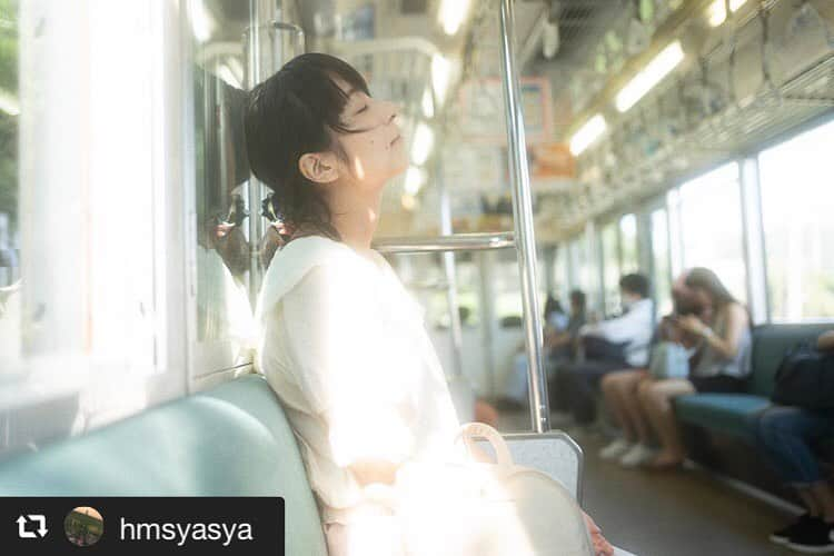 しじみさんのインスタグラム写真 - (しじみInstagram)「#repost @hmsyasya via @PhotoAroundApp  #彼女は私の彼女じゃない  #ポートレート #portrait #lovers_nippon_portrait #good_portraits_world #人像 #femaleportrait #portraitphotography　#Thinkverylittle #その瞬間に物語 #儚くて何処か愛おしい様な #被写体さんと繋がりたい #jp_mood_ #カメラの中の夢物語 #ありふれた日常を君と彩る #日常から溢れる非日常 #portaitphotography #japan_portrait_club #hongkongphotographer #hueart_4sb #indies_gram #reco_ig #東京カメラ部 #everyones_photo_club #curbon写真部 #関西写真部share #鎌倉」8月3日 14時23分 - amcche