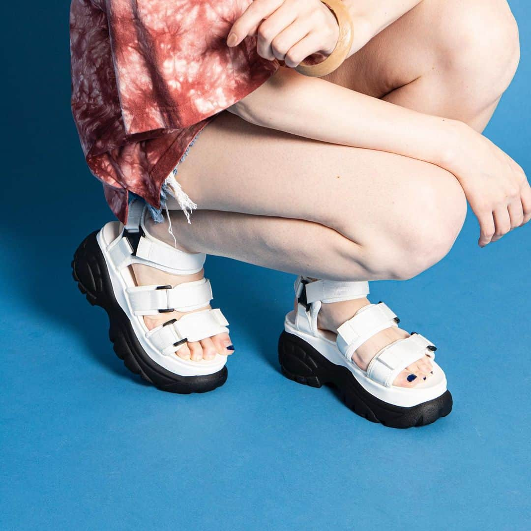 WEGOさんのインスタグラム写真 - (WEGOInstagram)「ㅤㅤㅤㅤㅤㅤㅤㅤㅤㅤㅤㅤㅤㅤ ＼7/23〜8/16  WEGO SUMMER FES開催中／ ㅤㅤㅤㅤㅤㅤㅤㅤㅤㅤㅤㅤㅤㅤ volume sole sport sandal ¥4,399(tax in) ㅤㅤㅤㅤㅤㅤㅤㅤㅤㅤㅤㅤㅤㅤ 7/23〜8/16の期間中、 全国のWEGO＆オンラインストアにて WEGO SUMMER FESを開催中！ 夏にオススメのアイテムを大量入荷しています◎ こちらで紹介のアイテムは オンラインストアでも購入可能となっておりますので 是非チェックしてみて下さい！  #WEGO #ウィゴー #summer #fashion」8月3日 15時01分 - wego_official