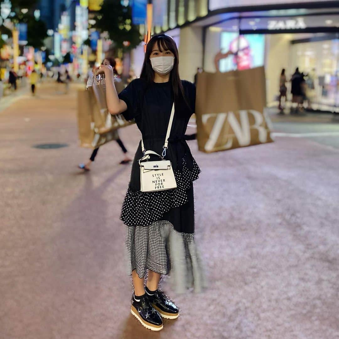 麻美さんのインスタグラム写真 - (麻美Instagram)「娘とshopping🛍 ．」8月3日 15時41分 - mami0s
