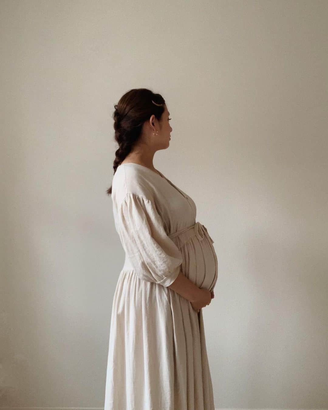 菅谷梨沙子さんのインスタグラム写真 菅谷梨沙子instagram 柔らかくてゆったり着れるから最近このワンピースばかり マタニティコーデ マタニティフォト 女の子ママ 8月3日 16時04分 Risako Sugaya