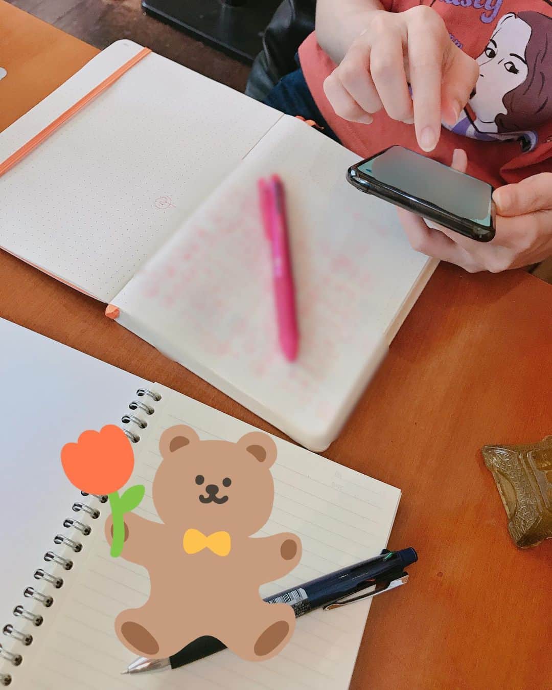 のインスタグラム：「・ ・ 打ち合わせ中(*˙˘˙*)❥❥ 頑張ろうね〜 ・ ・ ・  #ビタスイ #打ち合わせ」