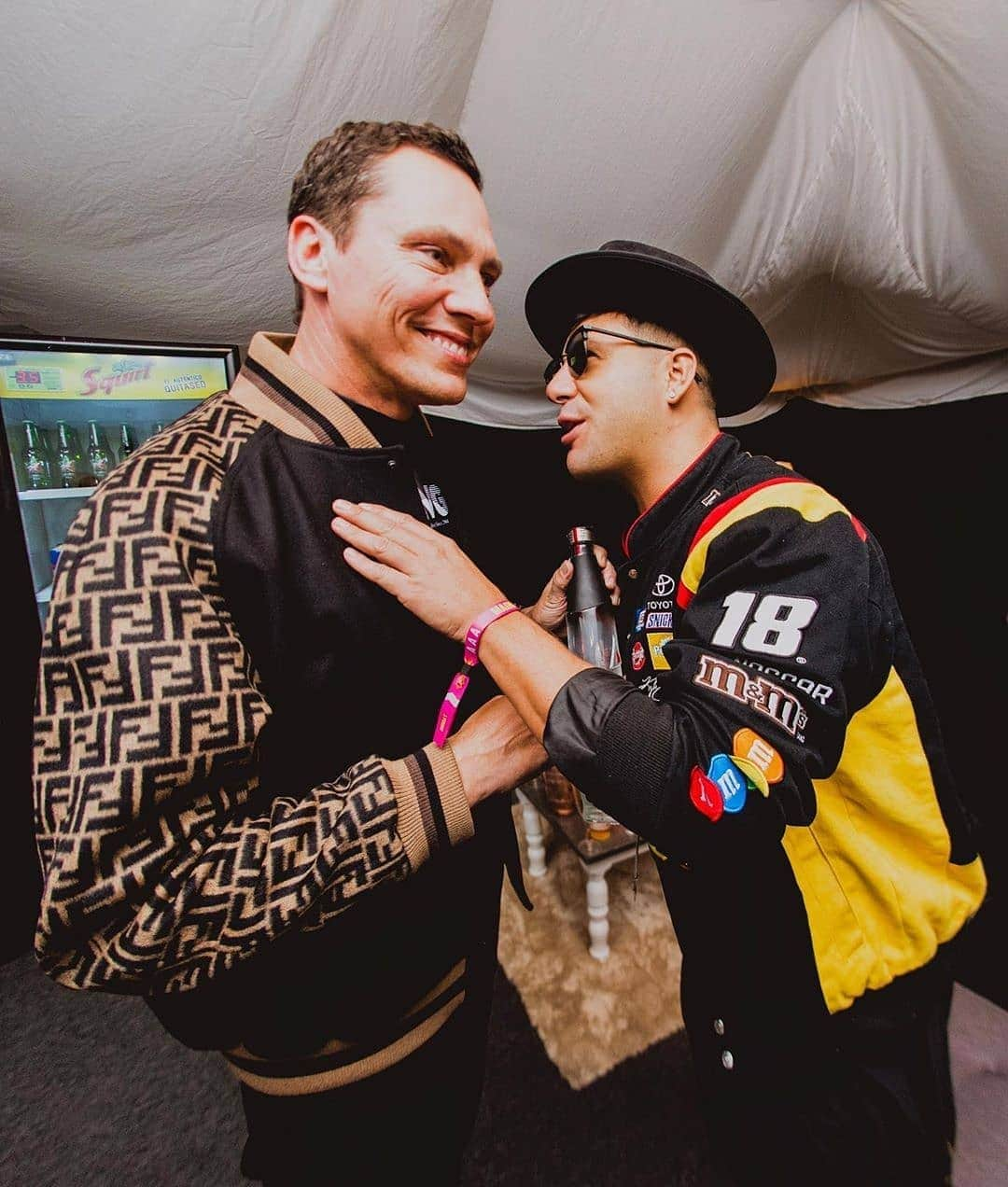 Spinnin' Recordsさんのインスタグラム写真 - (Spinnin' RecordsInstagram)「''This is so soft… is it kshmr?'' 😏 ​ ​@tiesto @timmytrumpet」8月3日 16時32分 - spinninrecords