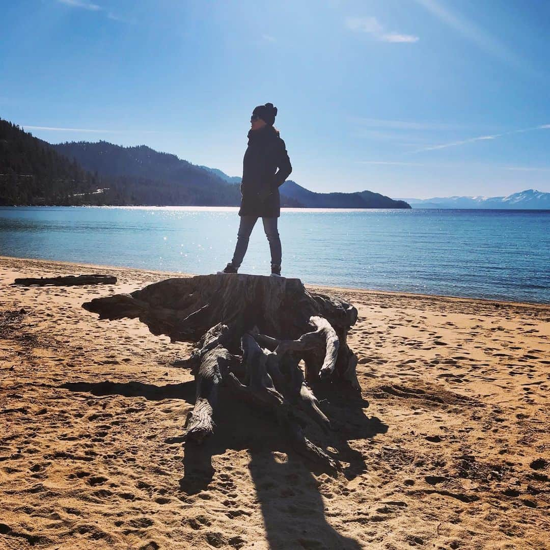 リサ・アンさんのインスタグラム写真 - (リサ・アンInstagram)「A lil throwback to one of my favorite places, Lake Tahoe. I can’t wait to be out and about again! #travel #tahoe」8月4日 3時22分 - thereallisaann