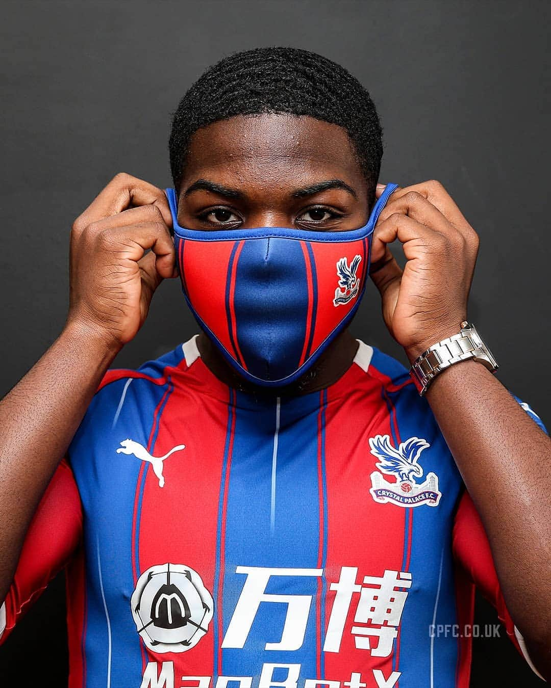 クリスタル・パレスFCさんのインスタグラム写真 - (クリスタル・パレスFCInstagram)「😷 Palace masks are back in stock!⁣ ⁣ #CPFC #PremierLeague #PL」8月4日 3時22分 - cpfc