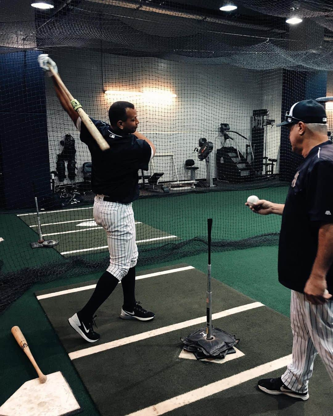 アレックス・ロドリゲスさんのインスタグラム写真 - (アレックス・ロドリゲスInstagram)「I feel so lucky because in my 25 years of playing professional baseball, it never felt like work. I got to hit a ball with a wooden stick. My office was the hot corner. ⚾️ . To think that as a washed up 40 year old, after serving a suspension for PED use, two hip and knee surgeries, a broken jaw, & a fractured hand, I could still hit 33 home runs. What a beautiful game.  . I had the honor of wearing pinstripes everyday and competing for a World Series title every year.  . Man I miss those days. . Now I get to wear my pinstripe suits in our A-Rod Corp office with my new teammates that I've hand selected. . Never take a moment for granted! 🙌🙏」8月4日 1時56分 - arod