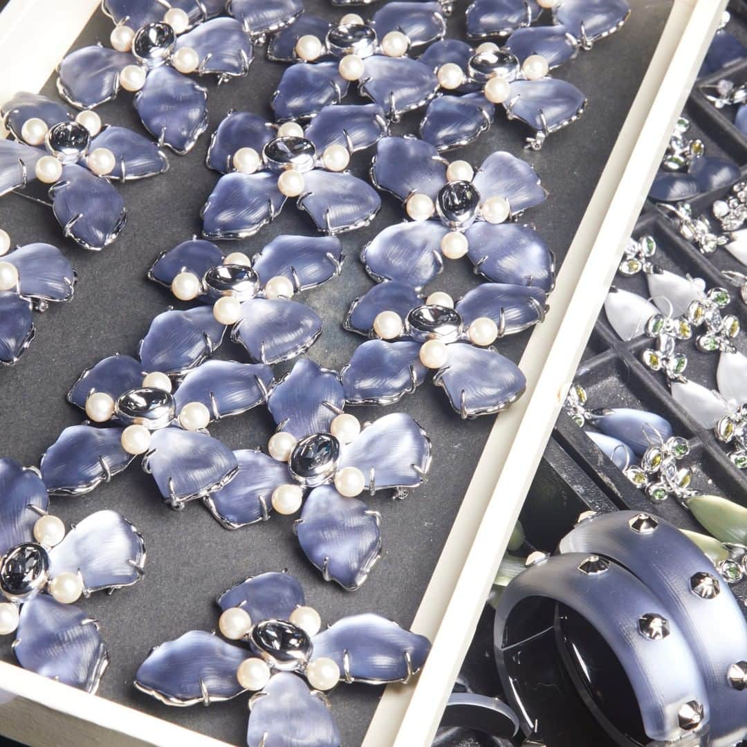 のインスタグラム：「Flashback to our Summer 2020 Collection in the making. What do you want to see us make next #ABCrafstmanship」