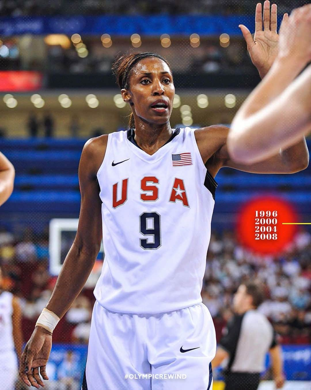 USA Basketballさんのインスタグラム写真 - (USA BasketballInstagram)「Tie game... 3 seconds left... who are you choosing to take the last shot?」8月4日 3時04分 - usabasketball