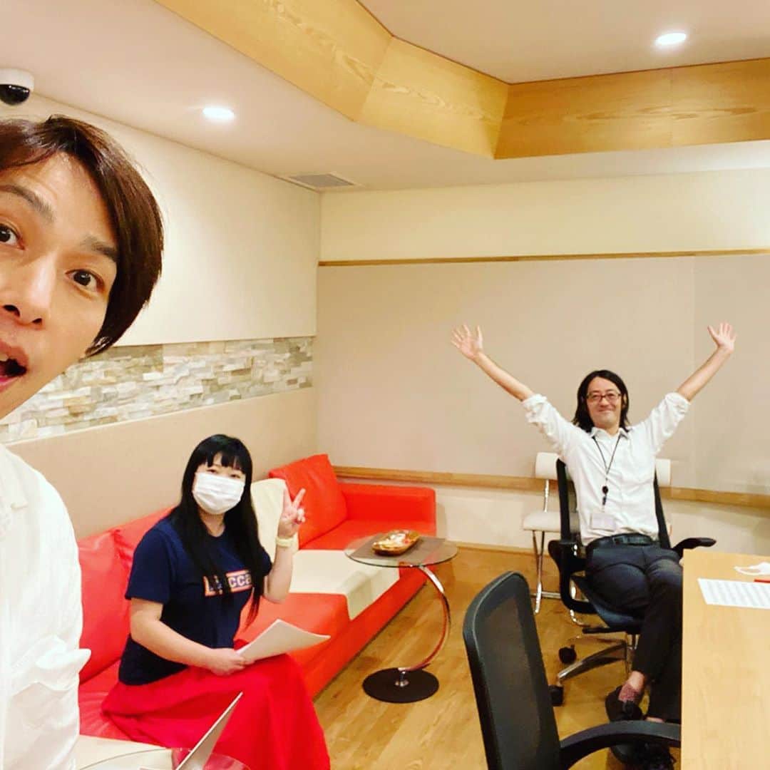 のインスタグラム：「今日はスタジオで見守るお仕事♪ナントひさびさにCoorieRinoさんとご一緒させていただき、地元話で盛り上がる♪  #rino #coorie」