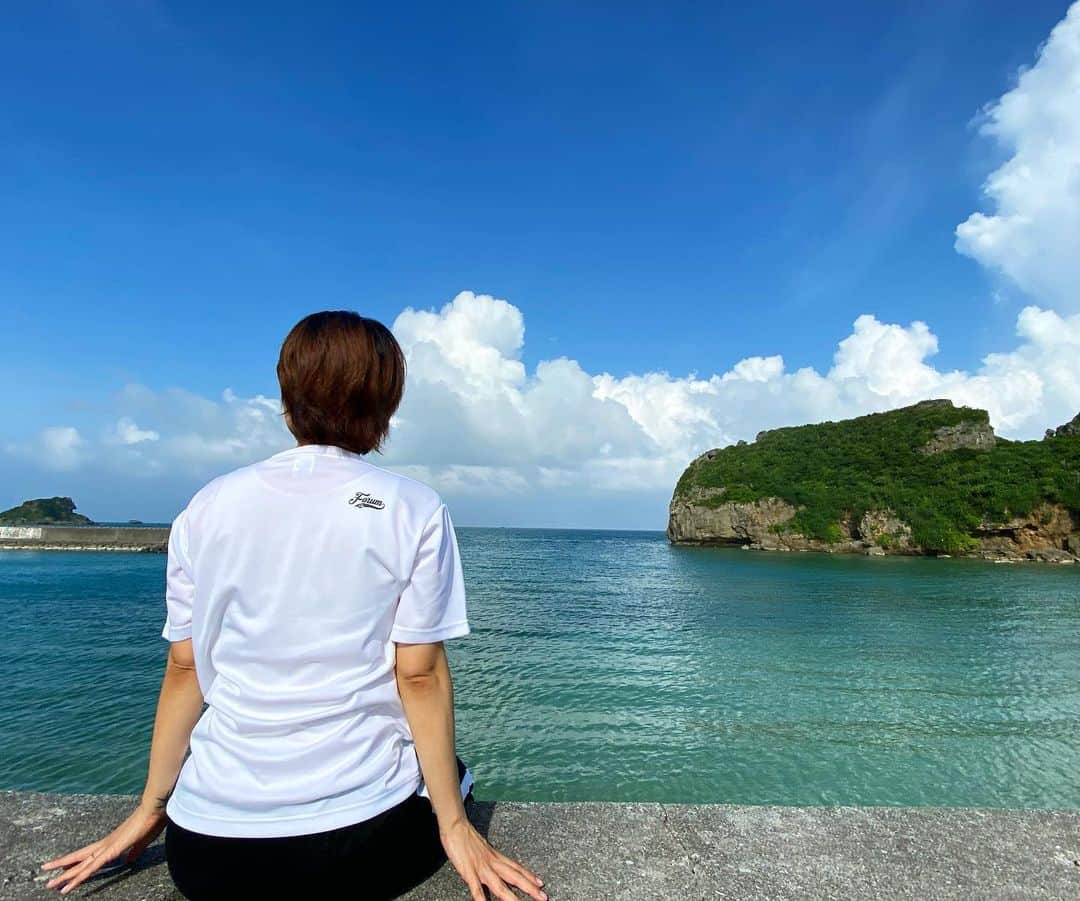 original brand 【ilu098】さんのインスタグラム写真 - (original brand 【ilu098】Instagram)「アイルふく リフレッシュな自然旅 海外へ自由に旅を出来るようになるまでは、、 沖縄県内をゆっくりと 楽しみながら巡ります！ #ilu098 #アイル旅 #沖縄旅 #浜比嘉島 #Okinawatrip」8月3日 18時29分 - ilu098