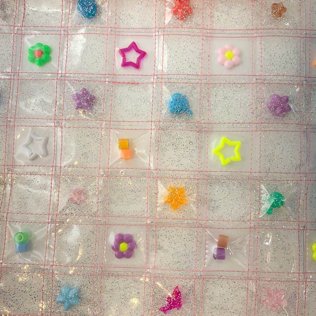 HONOKAのインスタグラム：「.〻  🐬⭐️💖🌼💎  かわいいものがすき！」