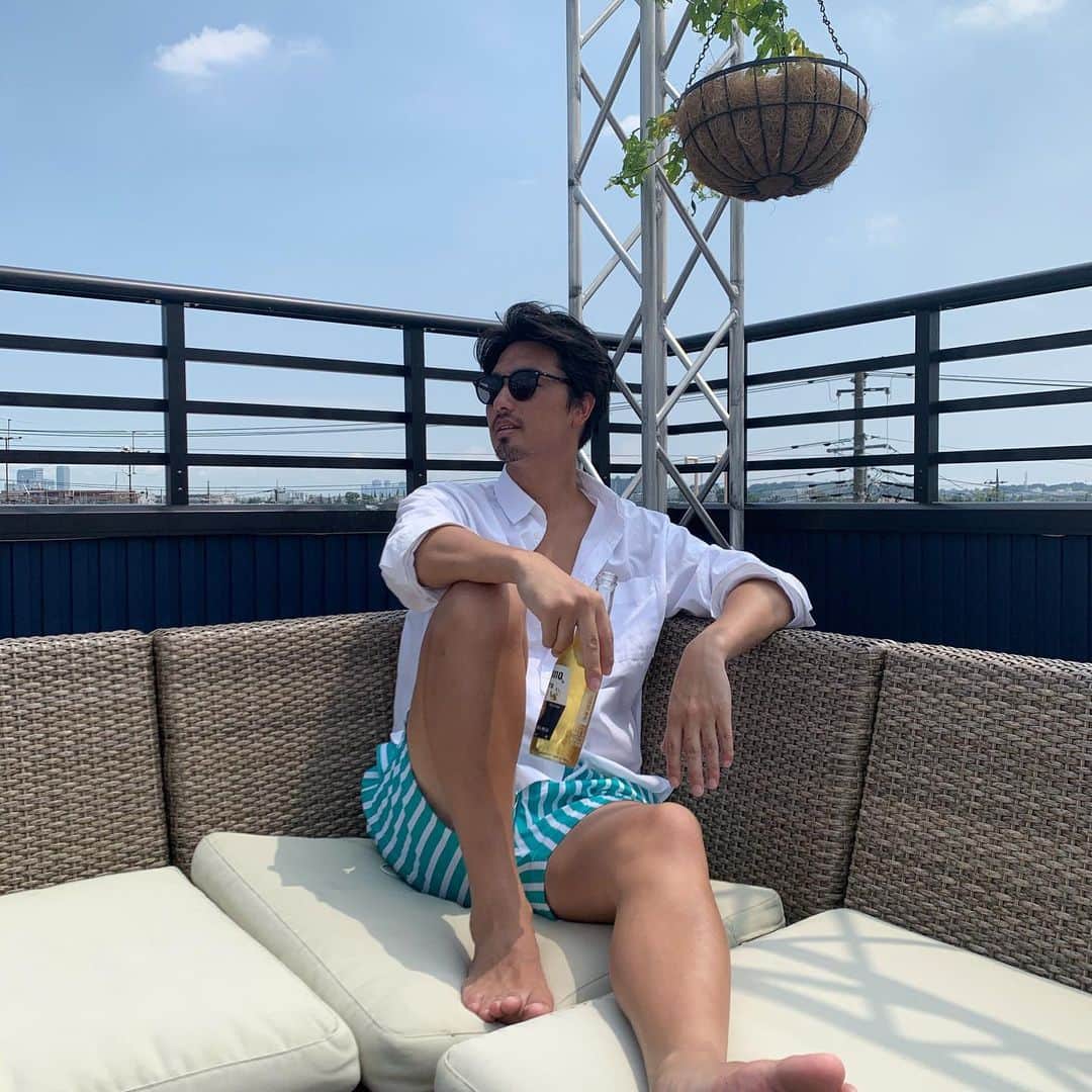 萩原章太のインスタグラム：「chill🌿🌿 #sunsbyreroom#summer#chill#outfit #ootd#fashion」