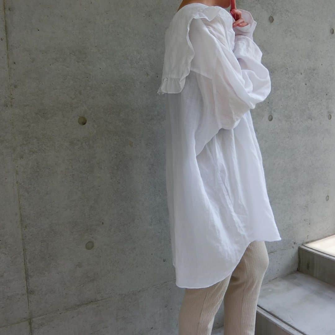 土田瑠美さんのインスタグラム写真 - (土田瑠美Instagram)「着てみたかったhholicの素敵なブラウス と pluieを使ったヘアアレンジ  #hholic  #pluie #rumiヘアアレンジ   #rumi_ヘアアレンジ」8月3日 18時42分 - ru0711