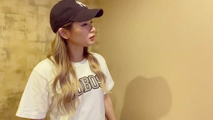 acaneのインスタグラム：「#acanecover ・ 『It's more love / ベリーグッドマン』 キーは3つあげてます👌 ・ ほんっっっとにだいすきな曲で みんなに歌詞見ながら本人の曲聴いてほしい← ・ ・ あかねのカバーの続きは YouTube『acane channel』にて😚💘💘 ・ #ベリーグッドマン #itsmorelove #acane #カバー #song #singer」