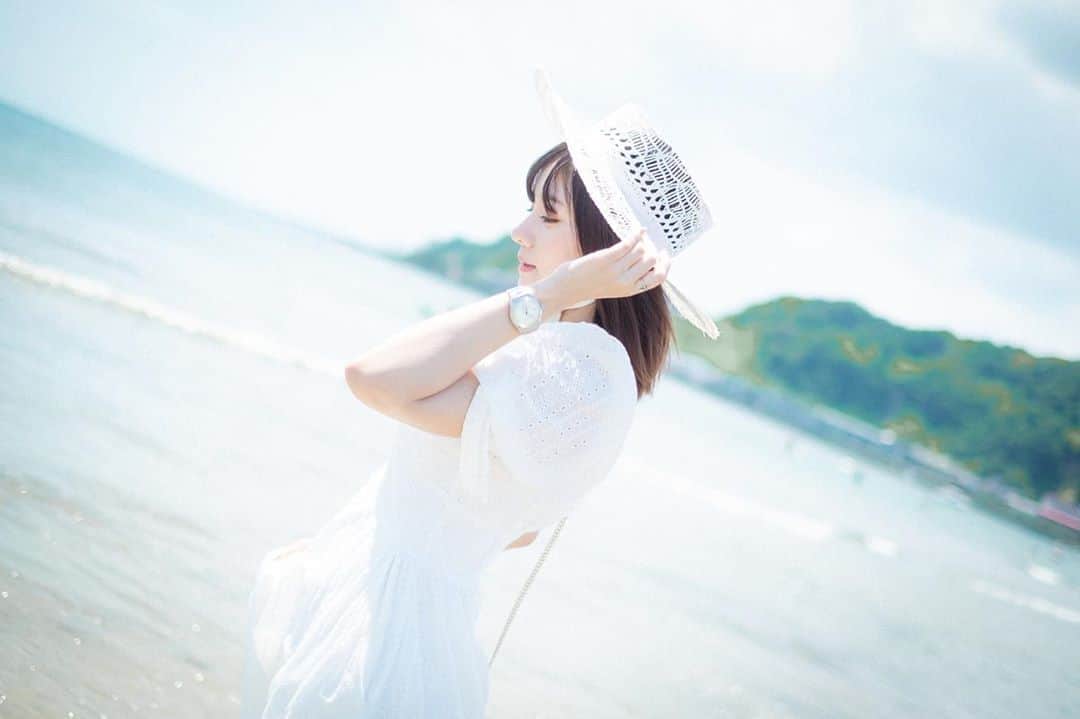 緑川百々子のインスタグラム：「モモの魅力は儚さとか繊細さとかそういうのだけじゃない、刮目せよ〜」