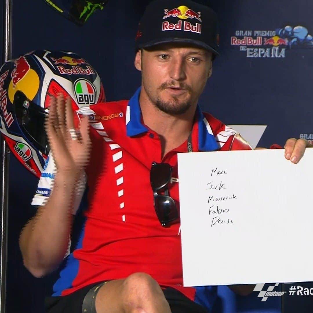のインスタグラム：「We're giving you the chance to join this week's #MotoGPSocial via Zoom! 🙌 Send us your questions and you could be asking it directly to your favourite rider on Thursday! Here's the line-up! 🎙️ #AskQuartararo #AskVinales #AskRossi #AskMarquez #AskDovizioso #AskNakagami」