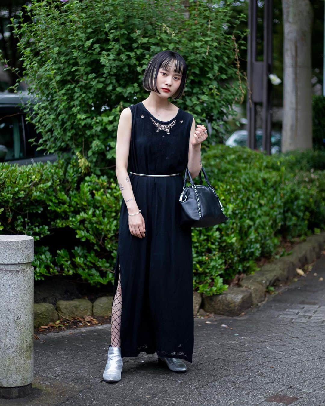 Fashionsnap.comさんのインスタグラム写真 - (Fashionsnap.comInstagram)「【#スナップ_fs】 Name Sora Dress #used Bag #MICHAELKORS Shoes #used Necklace #VendomeAoyama Ring #ninetynine  #fashionsnap #fashionsnap_women」8月3日 19時10分 - fashionsnapcom