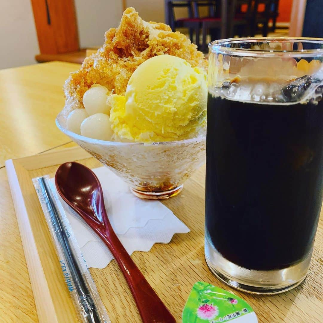 HIROさんのインスタグラム写真 - (HIROInstagram)「暑い日はカキ氷😆😆😆 #駿河屋  #カキ氷  #コーヒー  #和菓子  #和歌山  #カフェ巡り」8月3日 19時14分 - hiro19770420