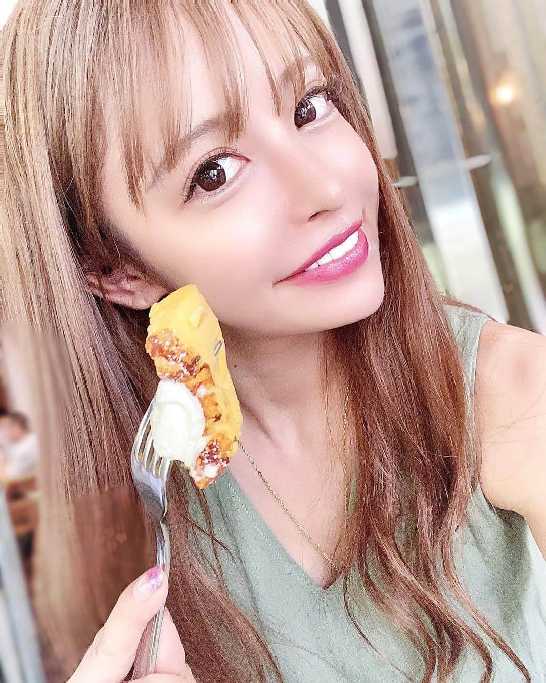 ririさんのインスタグラム写真 - (ririInstagram)「🌞♡🌞 もぐもぐタイム🐷🍽✨ #フレンチトースト　🥪うまっ♡ マツエクしてきたょん🥰✨ @aries_ebisu 👁✨✨にて🤗 最近はbrown MIXに ハマってるの♡♡♡ 目の印象が柔らかくなるから お気に入り🐻 みんなもぜひやってみて🙈💕 ヘビロテ中のデザインです⭐️  #love #happy #マツエク #美容」8月3日 19時18分 - riri.ribon