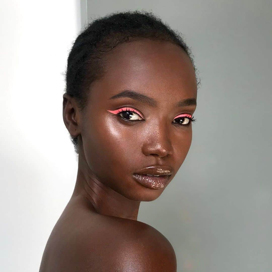 Ania Milczarczykのインスタグラム：「Absolute doll face.. HOW IS THIS SKIN EVEN REAL?! 🧚🏿‍♀️🧝🏾‍♀️🧜🏿‍♀️From a fun shoot last week for @sheikeandco // @agiakur」