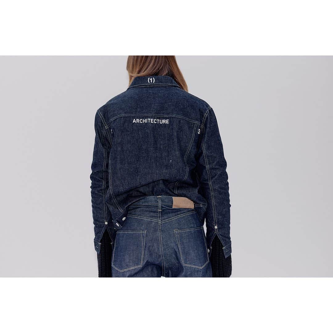 KUROのインスタグラム：「KURO 20aw collection  #kurodenim #indigo #denim #architecture #pfw」