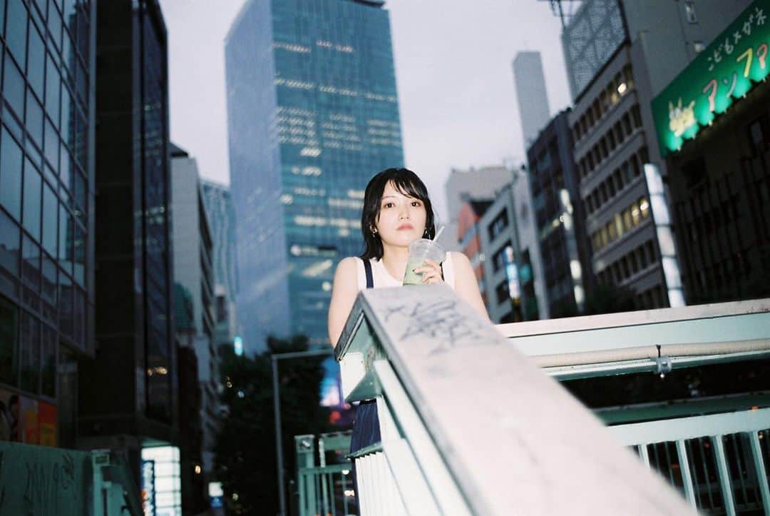 美山加恋のインスタグラム：「先日無事パソコンが届きました。﻿ わーい。﻿ ﻿ 仕事でもいろいろと活用していきたい。﻿ ﻿ でもとりあえずは1番の目的である趣味に活用します。どきどき。」