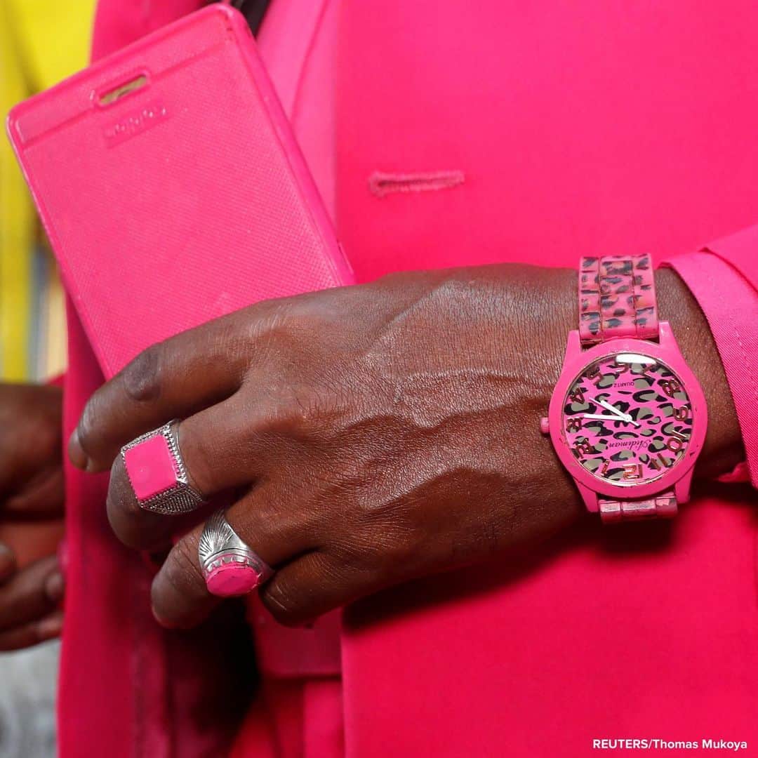 ABC Newsさんのインスタグラム写真 - (ABC NewsInstagram)「THINK PINK: Kenyan fashionista displays his attire comprising at least 160 suits with matching accessories in Nairobi. #fashion #kenya #pink #accessories」8月3日 20時00分 - abcnews