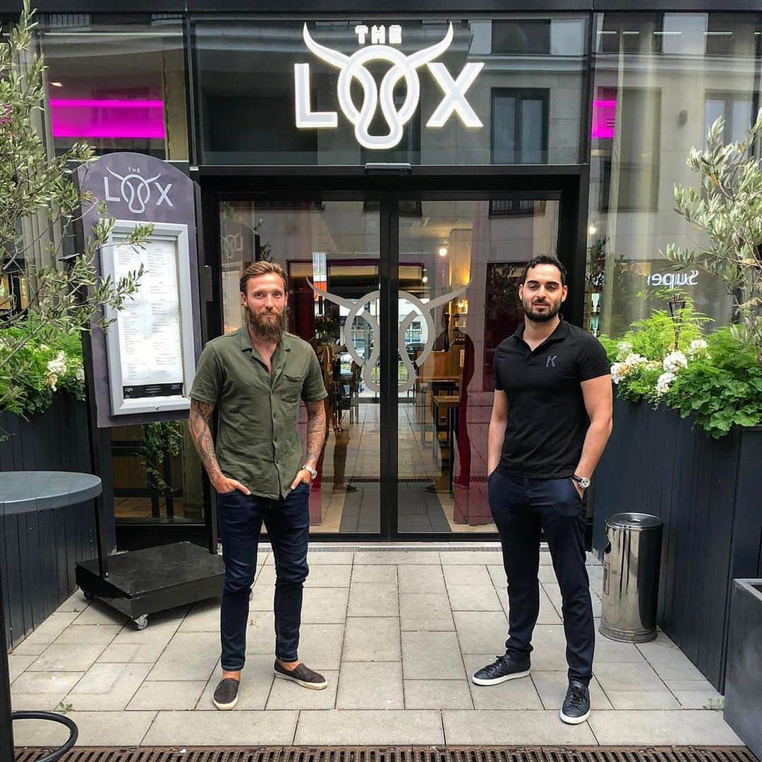 マルコ・ヘーガーのインスタグラム：「👌🏻👌🏻👌🏻 @the_lox_restaurant  @sidneysam33  #dinnerwithfriends #restaurant #qualitytime #fun #enjoy #holiday #blessed #effzeh #cologne #köln #mh6 #liebedeinestadt」