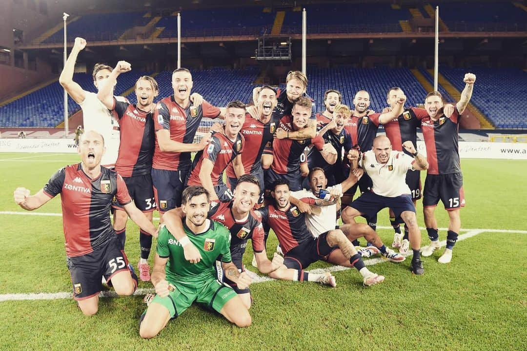 ラセ・シェーネさんのインスタグラム写真 - (ラセ・シェーネInstagram)「It’s been a long and hard season, but in the end we got what we deserved.. Thanks for all the support. Forza Genoa! @genoacfcofficial」8月3日 20時20分 - lasse.schone