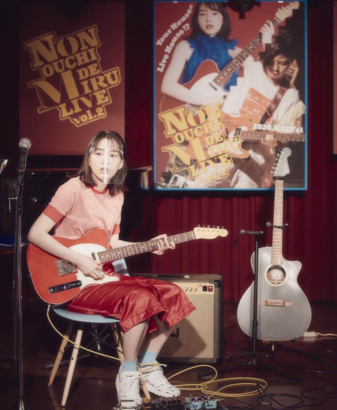 のん（能年玲奈）さんのインスタグラム写真 - (のん（能年玲奈）Instagram)「KAIWA(RE)CORD、本日で3周年を迎えました！ この年も、赤いギターと共によろしくお願いします🎸 #KAIWARECORD #カイワレコード」8月3日 20時29分 - non_kamo_ne