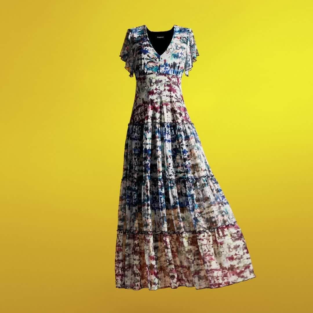 デシグアルのインスタグラム：「Let us introduce you to our tulle dress. It loves to sing, dance and make hundreds of plans. It’s like a best friend, or rather, a... best dress! Your #BestDressForever」