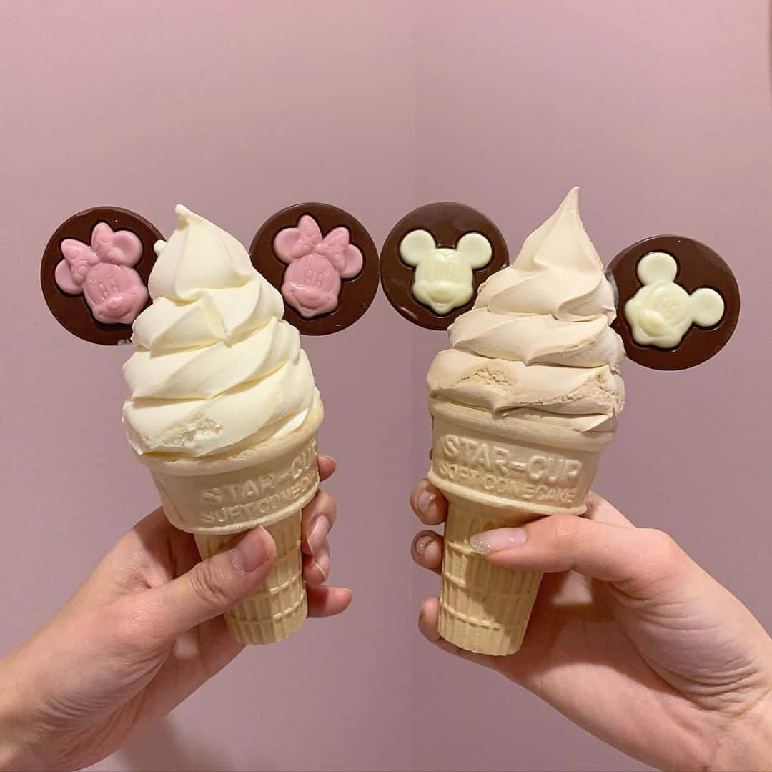 SUCLEさんのインスタグラム写真 - (SUCLEInstagram)「#デコアイス﻿  ﻿ 暑い夏にぴったりのスイーツ🍨﻿ ﻿ お気に入りのアイスに好きなように﻿ お菓子でデコっちゃおう🍭🍬﻿ ﻿ ぜひ参考にしてみてくださいね！！﻿ ﻿  ﻿ @sucleでは紹介する写真を募集中👧🏻 タグ付けやハッシュタグをつけてくれた投稿からもピックアップした写真をリポストしています！﻿ #sucle をつける か このアカウントをタグ付けして投稿してね📸﻿ ﻿ #デコアイス #アイス #🍨#アイスクリーム #アイス部 #ソフトクリーム #ソフトクリーム部 #ソフトクリーム大好き #アイスデコ #ソフトクリーム好きな人と繋がりたい #スイーツ#スイーツ作り #スイーツ好きな人と繋がりたい #映えスイーツ #スイーツレシピ #スイーツ部 #スイーツデコ #スイーツ好きと繋がりたい #アイス好き#デコアイスクリーム #おうちカフェ#おうちカフェごっこ #おうちカフェ部 #カフェスタグラム」8月3日 20時30分 - sucle_