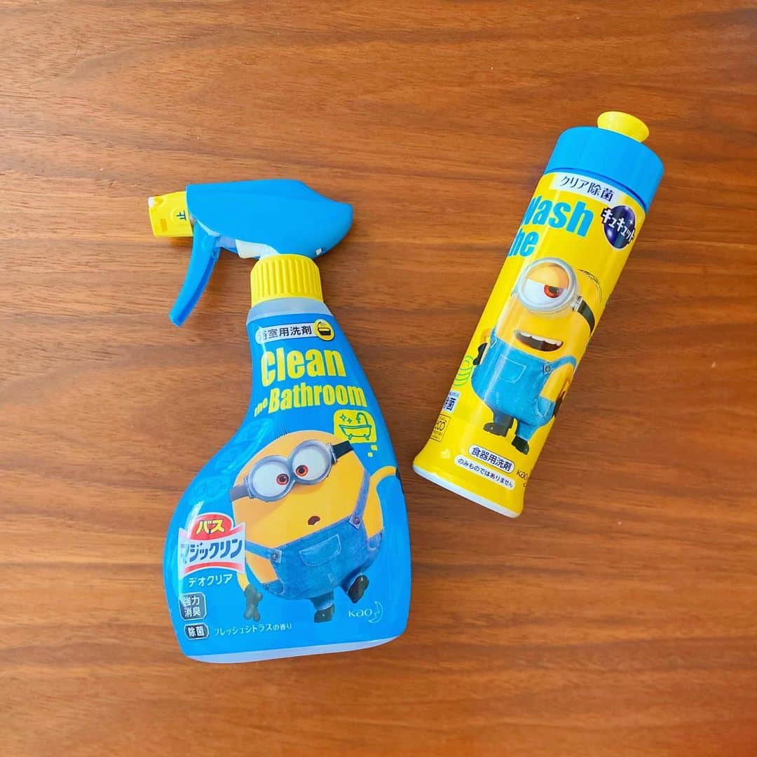 のインスタグラム：「ミニオンズ🍌カラーには元気パワーがある✨ お風呂洗剤と、食器用洗剤のミニオンズバージョン…可愛すぎるでしょ😍  #岡部玲子 #タレント　#レポーター　#アナウンサー　#キャスター　#女子アナ　#ミニオンズ #洗剤 #dishwashingdetergent #bathdetergent #minions #cute #😍」