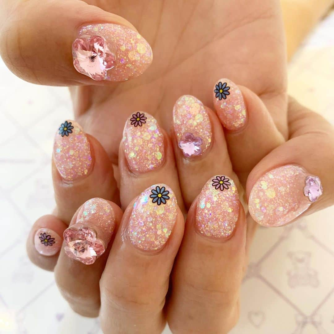 mamijinguさんのインスタグラム写真 - (mamijinguInstagram)「🌼  #jillandlovers #nail #nailart #paragel #gelneil#gel #ネイル #ネイルアート #me #look #love #かわいい」8月3日 20時59分 - mamijingu