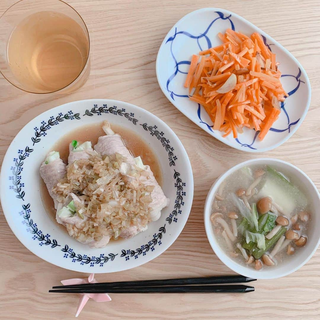 大友花恋さんのインスタグラム写真 - (大友花恋Instagram)「久しぶりにご飯💫 1枚目は豆腐そうめん（具が多すぎて、そうめんが見えない😂） どハマりして、ほぼ毎日食べています。 そして本日、ついに豆腐干絲なるものを手に入れました。 干し豆腐を麺にしたものらしいです☺︎ 明日、これをどう調理しようか、、、。今から、ワクワクしています。」8月3日 21時01分 - karen_otomo