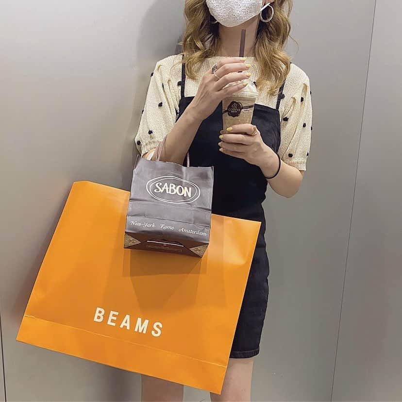 Maiさんのインスタグラム写真 - (MaiInstagram)「・ この前の🛍💫 ・ SABONとBEAMSの購入品についてブログに詳しく書きました📝 #sabon #beams ・ 飲んでるのは☝️GODIVAのアールグレイのやつ🧡美味しかった☺️ #godiva」8月3日 21時10分 - maimaimai1016