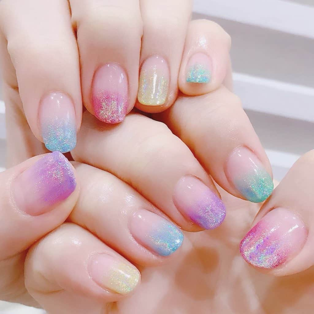 なかやまちえこさんのインスタグラム写真 - (なかやまちえこInstagram)「unicorn nails 🦄⠀ ⠀ #nail #nails #nailart #ネイル #美甲 #ネイルアート  #japanesenailart #manucure #japanesenails #manicurist #gelnails #أظافر #네일아트 #미용 #vẽmóng #ngườiđẹp  #เพ้นท์เล็บ #искусствоногтя #artedeuñas #เพ้นท์เล็บเจล #ジェルネイルデザイン #ネイルデザイン #senikuku #nagelkunst #ユニコーンネイル #unicornnails」8月3日 21時25分 - chiekonakayama