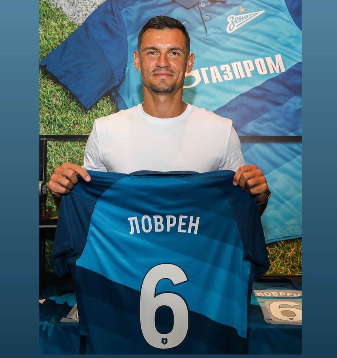 デヤン・ロヴレンのインスタグラム：「First day with my new team, had a nice welcome. Thank you guys 😁  @zenit_spb 🔵🔵🔵」