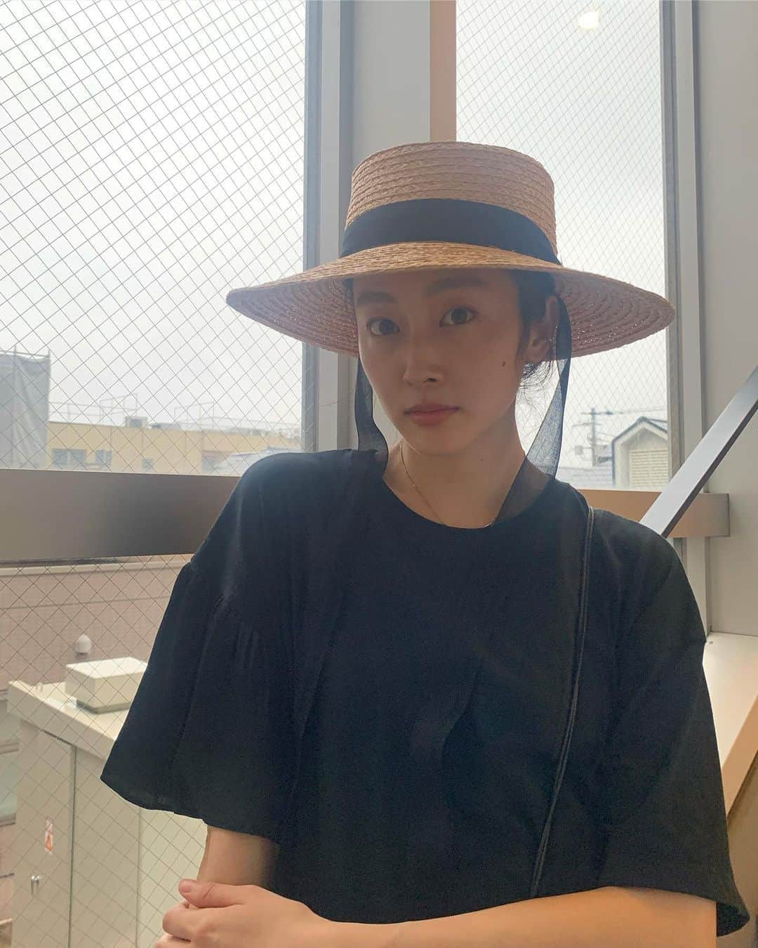 泉見祐希のインスタグラム：「お気に入りの服と帽子。❤︎」