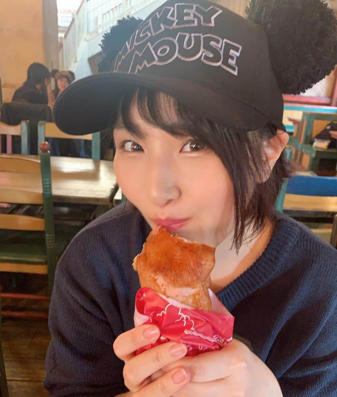 吉田実紀さんのインスタグラム写真 - (吉田実紀Instagram)「デデニーチキン、、、、🐓💓 はぁ恋しい . . .  . . #ディズニー #恋しい #チキンレッグ #食べたい」8月3日 22時17分 - yoshidamiki1124