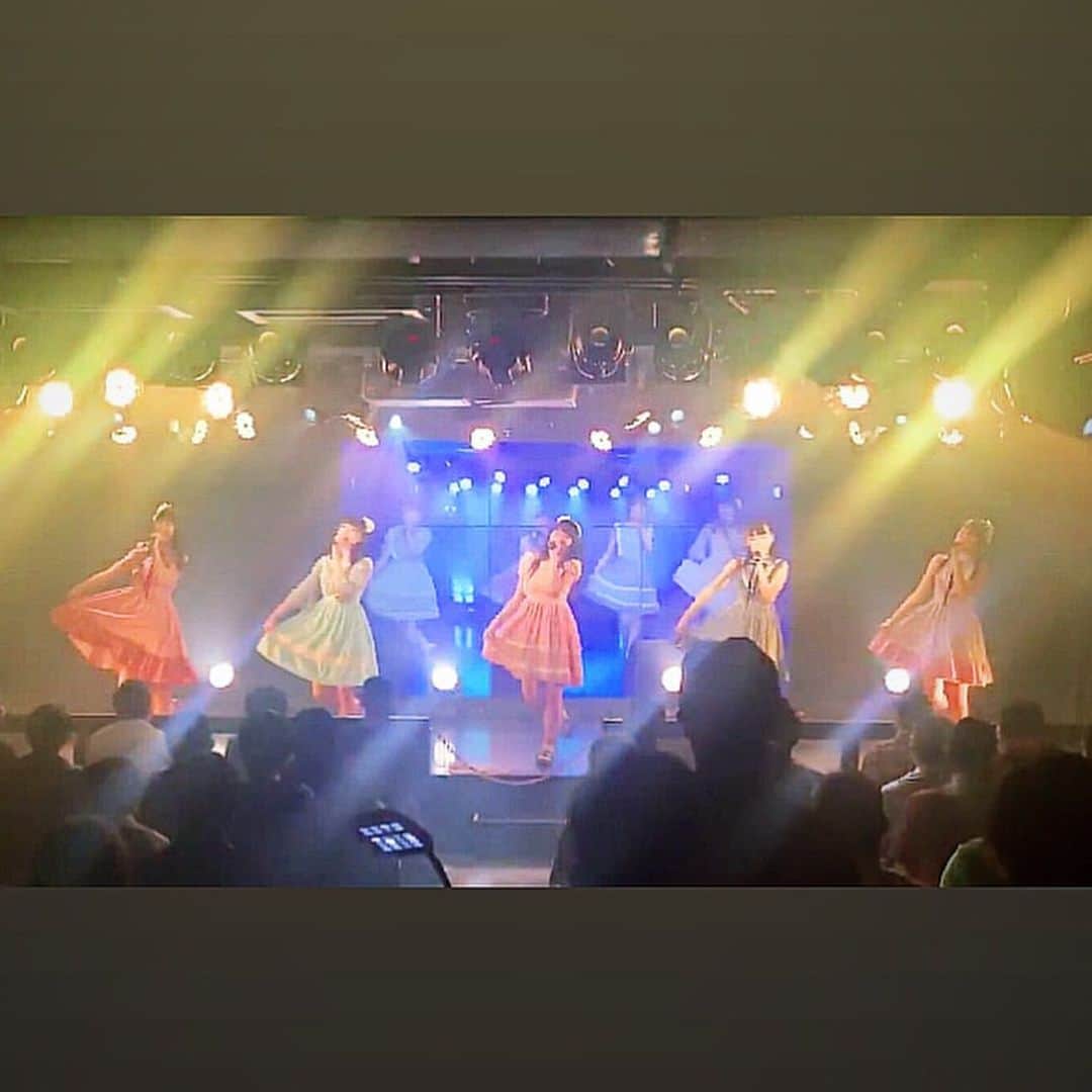 のインスタグラム：「きのうは、 柳♡箱リモート2マンLIVE～ごきげんよう！ありがとね〜楽しすぎました💕  この大変な時期にリモートで繋がれたこと、関わってくださった全ての方に感謝です😊 幸せな時間でした〜- ̗̀ ♡ ̖́-  ꒒ꇎ꒦ꏂ ♡̢  #柳箱 #RYUTist #ハコムス」
