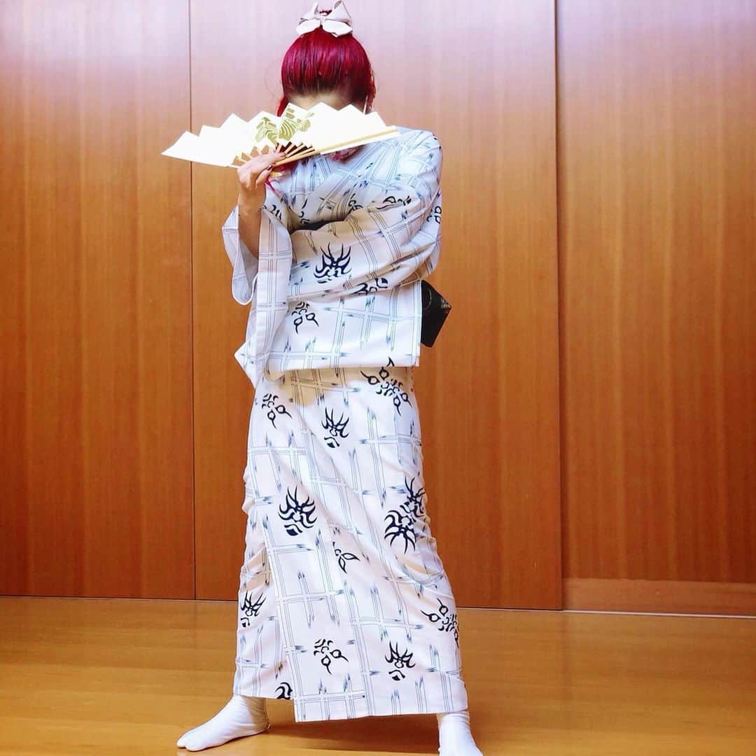 五月千和加さんのインスタグラム写真 - (五月千和加Instagram)「. お稽古日🥰❗️❗️ 来月は久しぶりにソーシャルディスタンスを設けての浴衣会。 みなさん練習に気合が入ります🙋‍♀️✨✨  #日本舞踊 #日本舞踊家 #踊り #dancer   🎀🎀🎀🎀🎀」8月3日 22時25分 - satsuki_senwaka