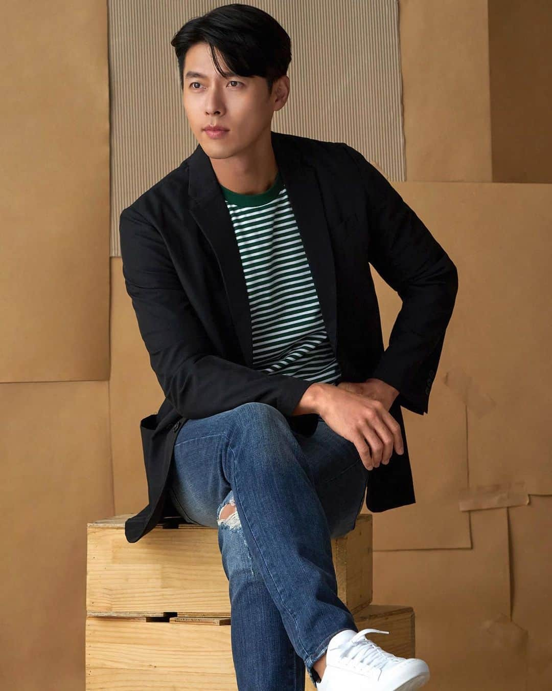 ヒョンビンさんのインスタグラム写真 - (ヒョンビンInstagram)「Hyun Bin for BENCH/ (@benchtm) —— #hyunbin #현빈 #ヒョンビン #玄彬 #HyunBinForBENCH #BENCHEveryday」8月3日 22時34分 - withhyunbin