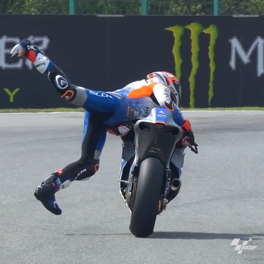 のインスタグラム：「Some say @odendaal44 is still wrestling his NTS under control... 💪 The South African became a viral sensation at Brno last year! 👏 #CzechGP 🇨🇿 #SO4 #MotoGP #Moto2 #Motorsport #Motorcycle #Racing」