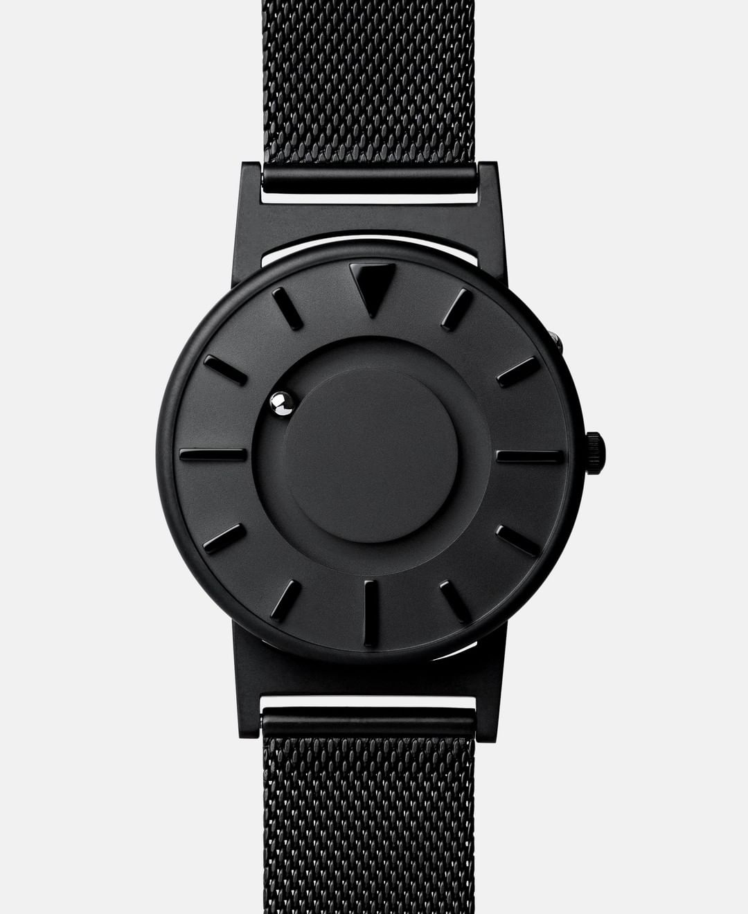 Eone Time Japanさんのインスタグラム写真 - (Eone Time JapanInstagram)「✨b8ta(ベータ) Tokyo 展示販売記念イベント✨ 触る時計10％OFF  体験型ストアb8ta(ベータ)入店記念で、展示されている4種の触る時計を公式オンラインストアで10％セールいたします！ 特に今年新発売された日本限定のBradley x Katokenモデルも対象となっておりますので是非ご覧ください。  ＜対象商品＞ Bradley Mesh Black  Bradley Mesh Silver Bradley Edge Mesh Bradley x Katoken  イベントの詳しい情報はプロフィールにて♪  #watch #時計 #腕時計 #ユニバーサルデザイン #bradleytimepiece #eone #ブラッドリー #イーワン #ブラッドリータイムピース #触る時計 #今日の時計 #時計好き #お洒落さんと繋がりたい #ペアウォッチ #プレゼント #サマーセール #セール #universaldesign #b8ta」8月3日 23時01分 - eone_japan