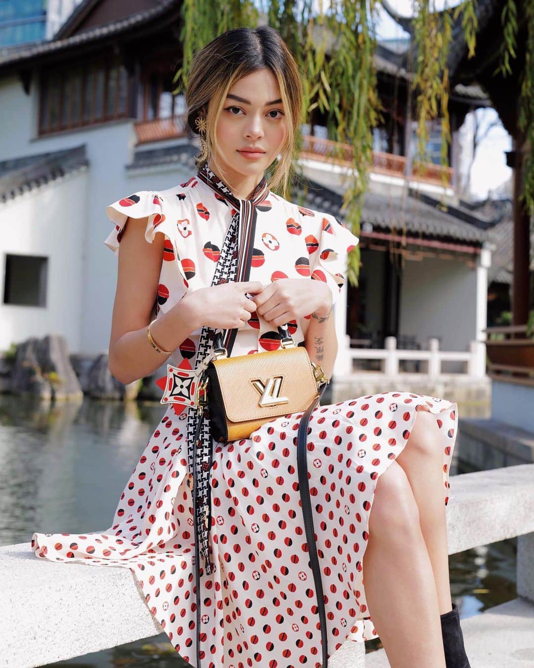 リリーマイマックのインスタグラム：「On to bigger and better things @louisvuitton #LVAustralia」