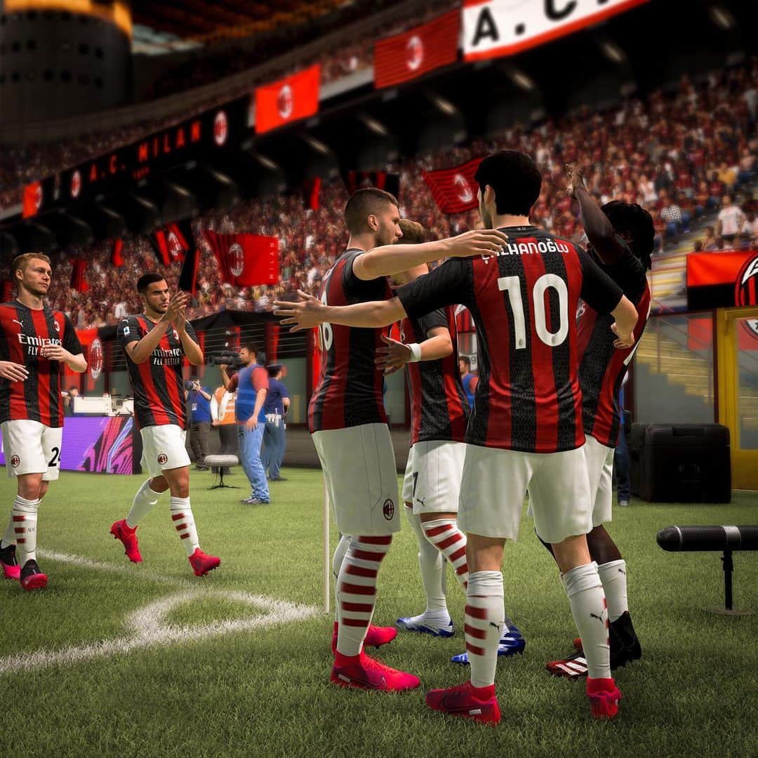 ACミランさんのインスタグラム写真 - (ACミランInstagram)「🎮⚽ @easportsfifa 21 is the only place you can play as the Rossoneri, including the historic San Siro. Pre-order #FIFA21 now 🔴⚫ #SempreMilan」8月3日 23時39分 - acmilan