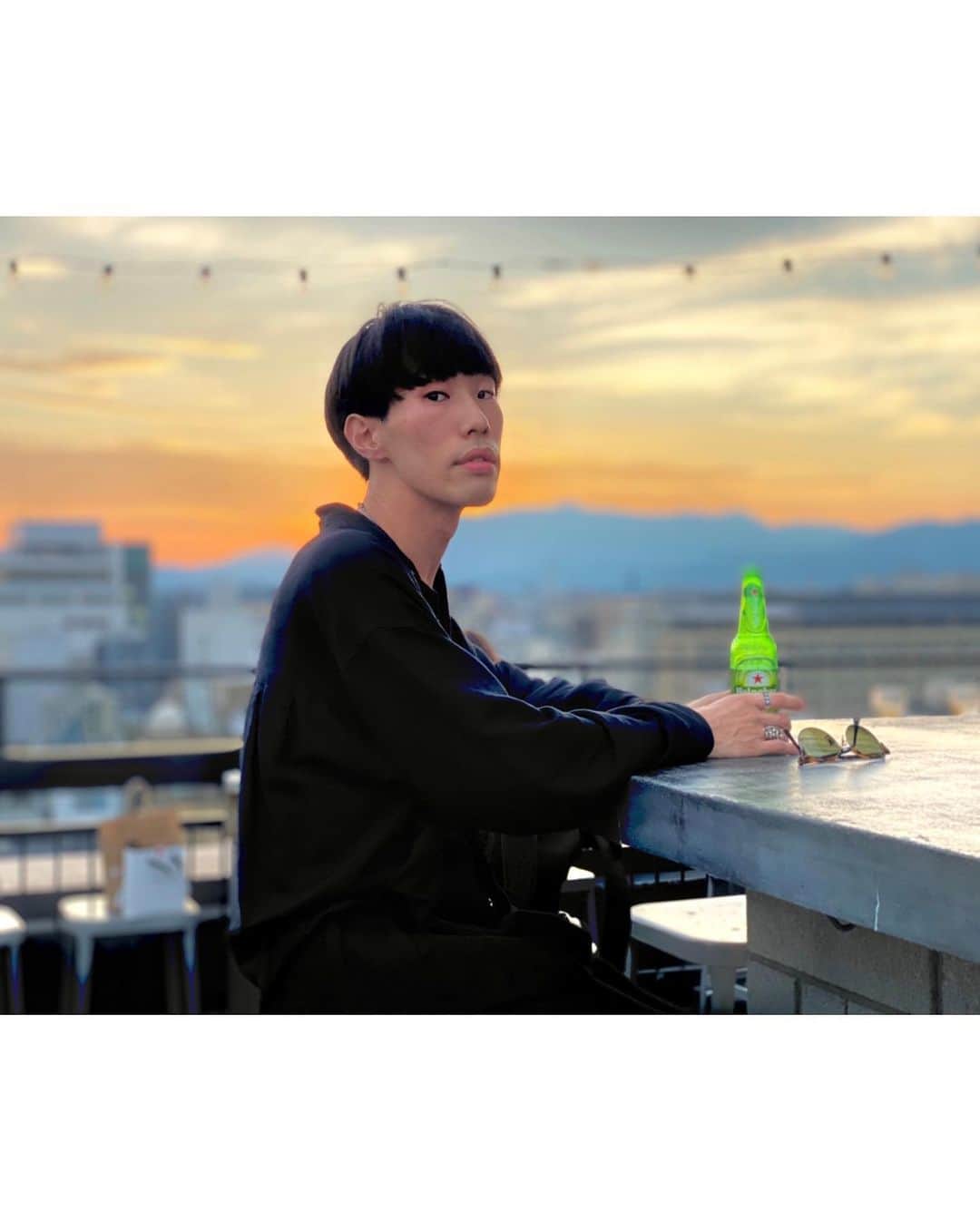坂口涼太郎さんのインスタグラム写真 - (坂口涼太郎Instagram)「🌅🌆🥃🌕🌄🎇 #涼短歌」8月4日 0時01分 - ryotarosakaguchi
