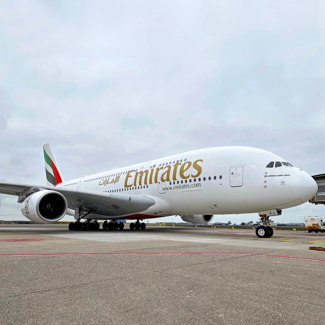 エミレーツ航空さんのインスタグラム写真 - (エミレーツ航空Instagram)「We will deploy our flagship @Airbus A380 to Guangzhou starting from 8 August 2020.   Our iconic double-decker aircraft also returned to Amsterdam and Cairo on 1 August resuming commercial services for the first time since March.   We look forward to gradually expand the A380’s deployment to more destinations in line with customer demand.   ✈️ The Emirates A380 now serves 5 cities ✈️ Twice daily to @Heathrow_Airport ✈️ Daily to @Schiphol and @ParisAeroport ✈️ Four times a week to Cairo ✈️ Once a week to Guangzhou  Images credit: @matdouhaire @j3f.aviation @spson_photography @airplanesbygwen @dutch_aviationfreaks」8月4日 0時01分 - emirates